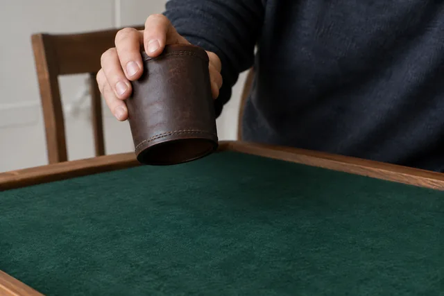 Hoạt động với xúc xắc — ảnh minh họa AI